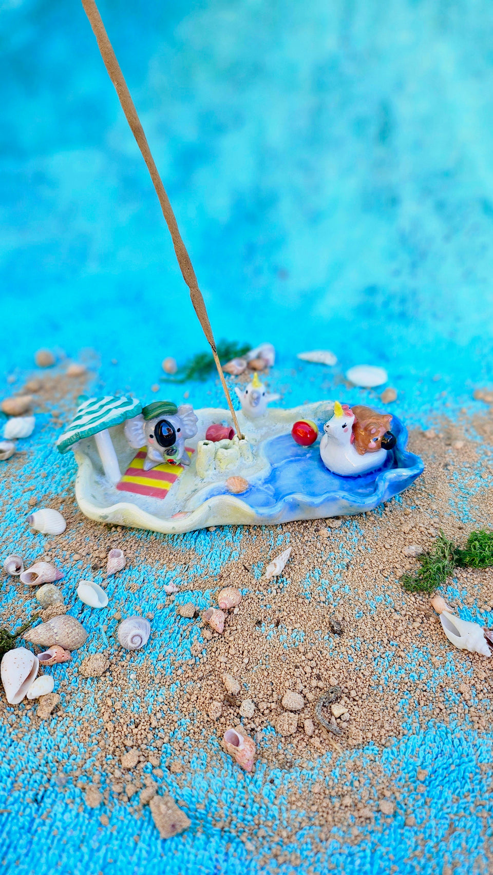 Koala at the beach incense