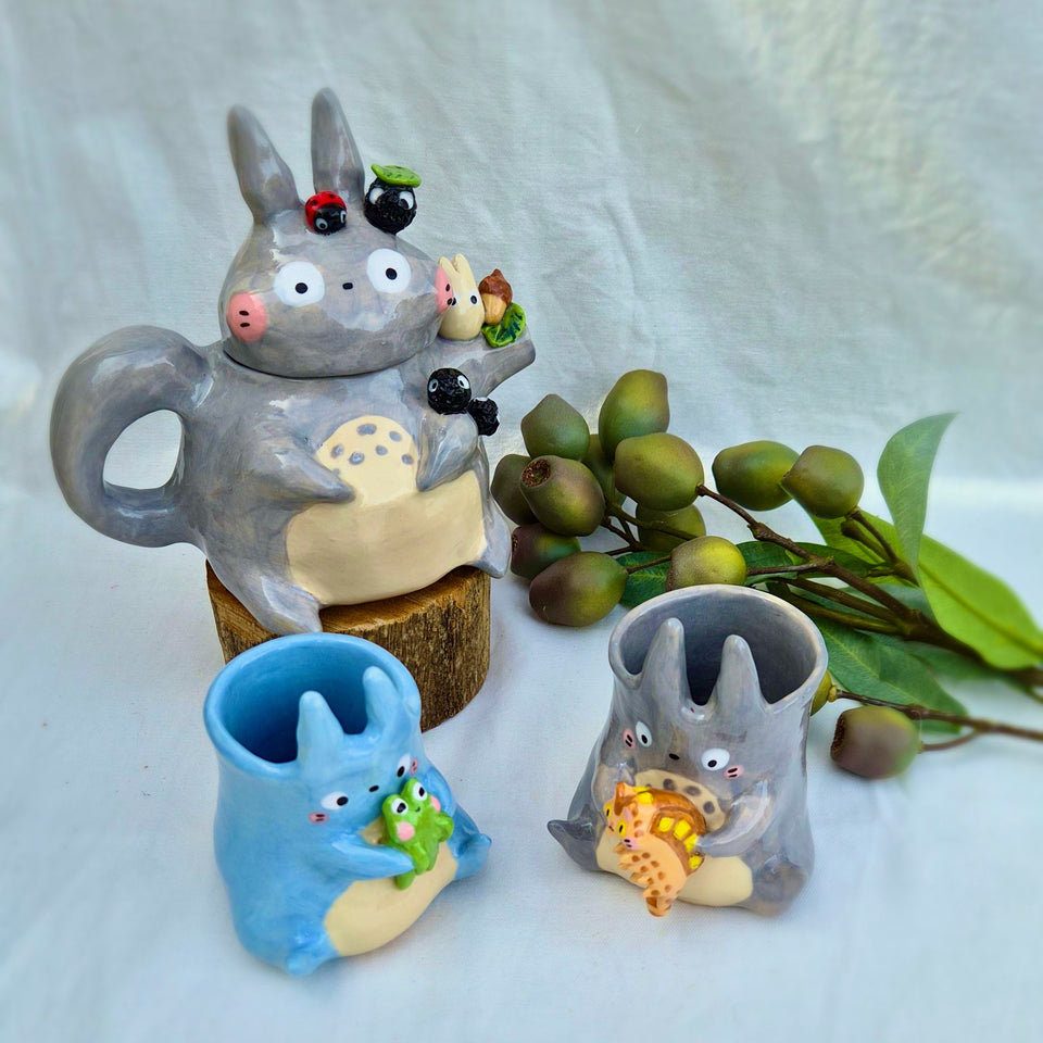 Totoro Tea pot and mugs