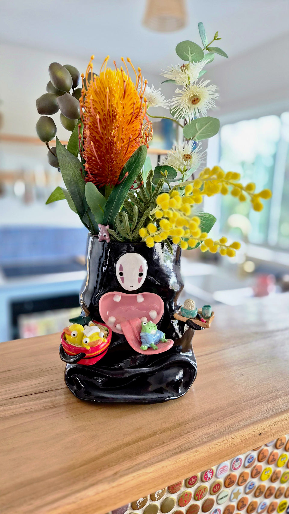 No Face vase (The Feast)