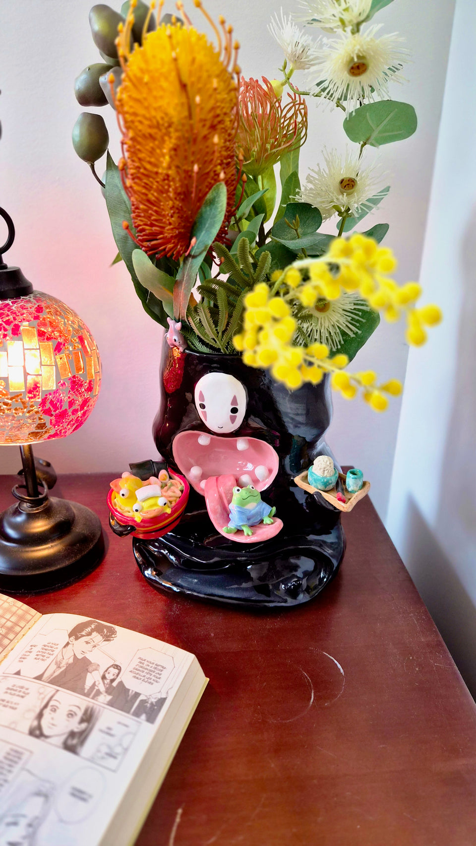 No Face vase (The Feast)