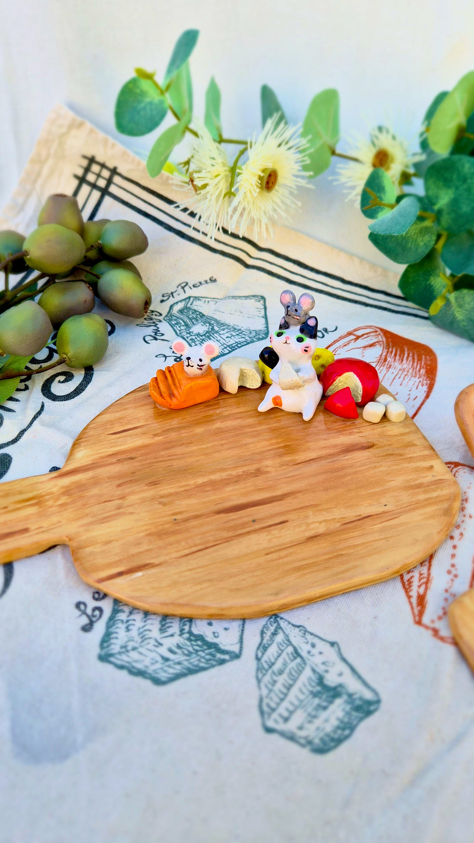 Cheese plate Cat and mouse