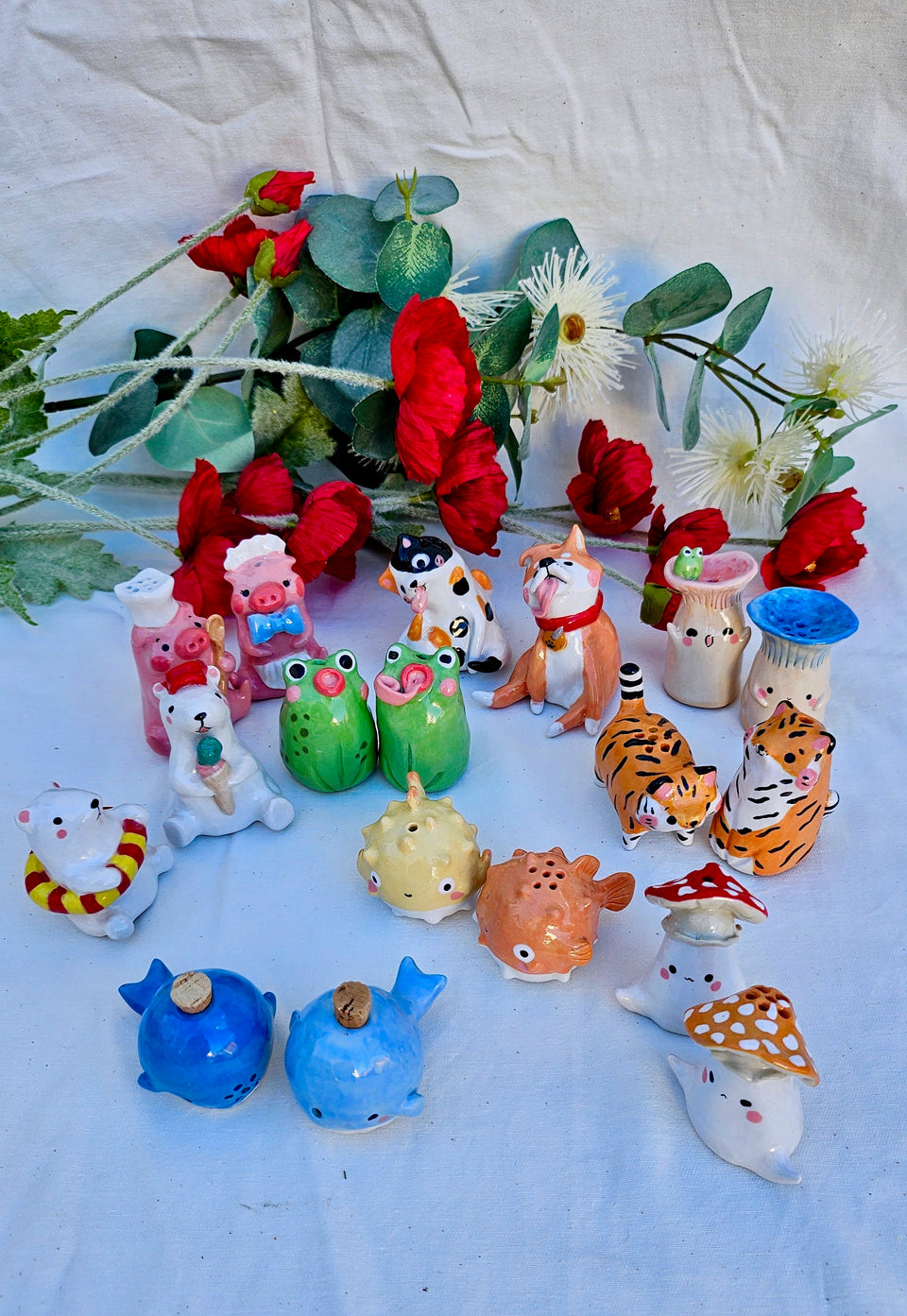 Tiger salt and pepper shakers